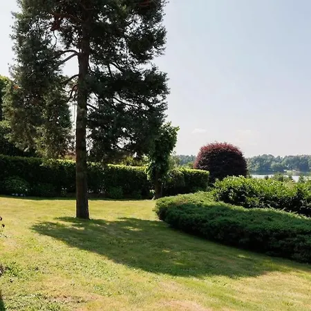Daire Garden And Lake View *