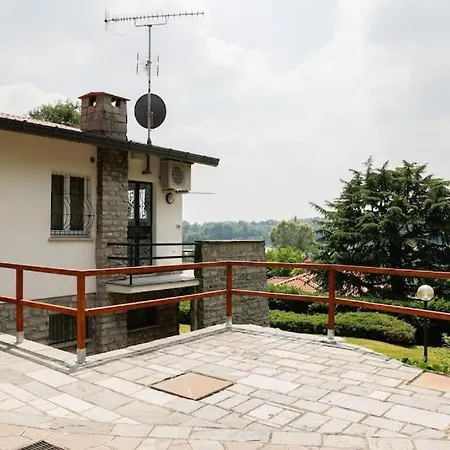 Garden And Lake View Daire Montorfano