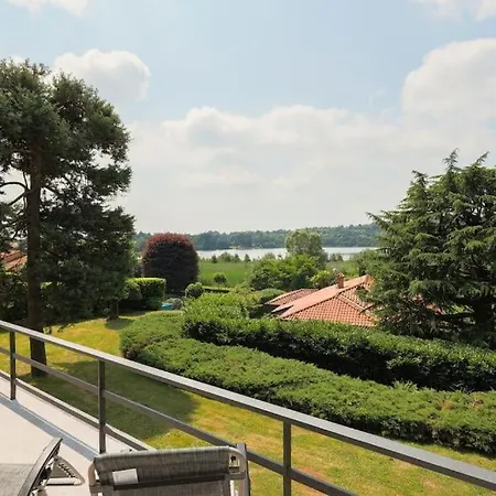 Daire Garden And Lake View